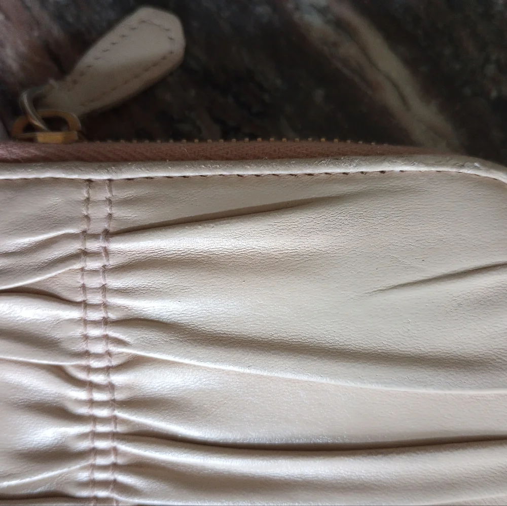 Prada zippy wallet - Picture 8 of 8
